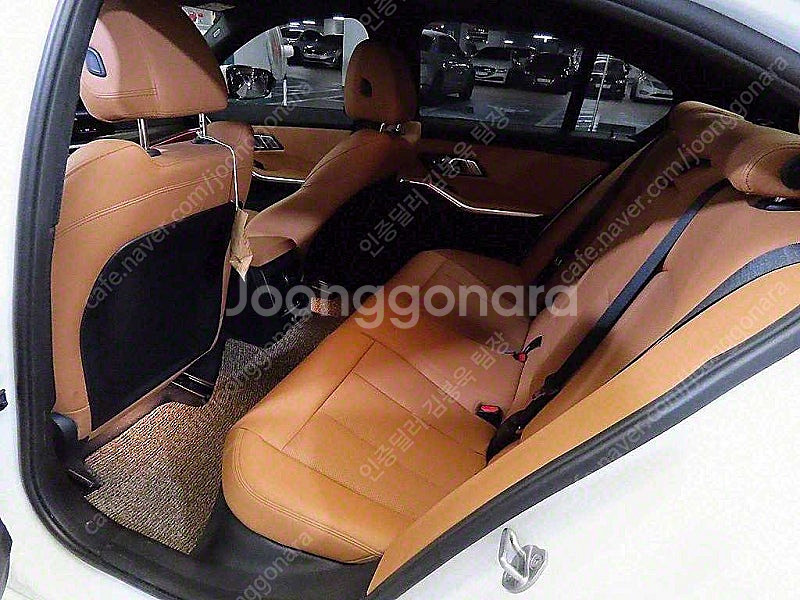 BMW 3시리즈 중고 BMW 중고 BMW 3시리즈 중고차 할부가능 2024년식 18,270km 320i M 스포츠 ...--8